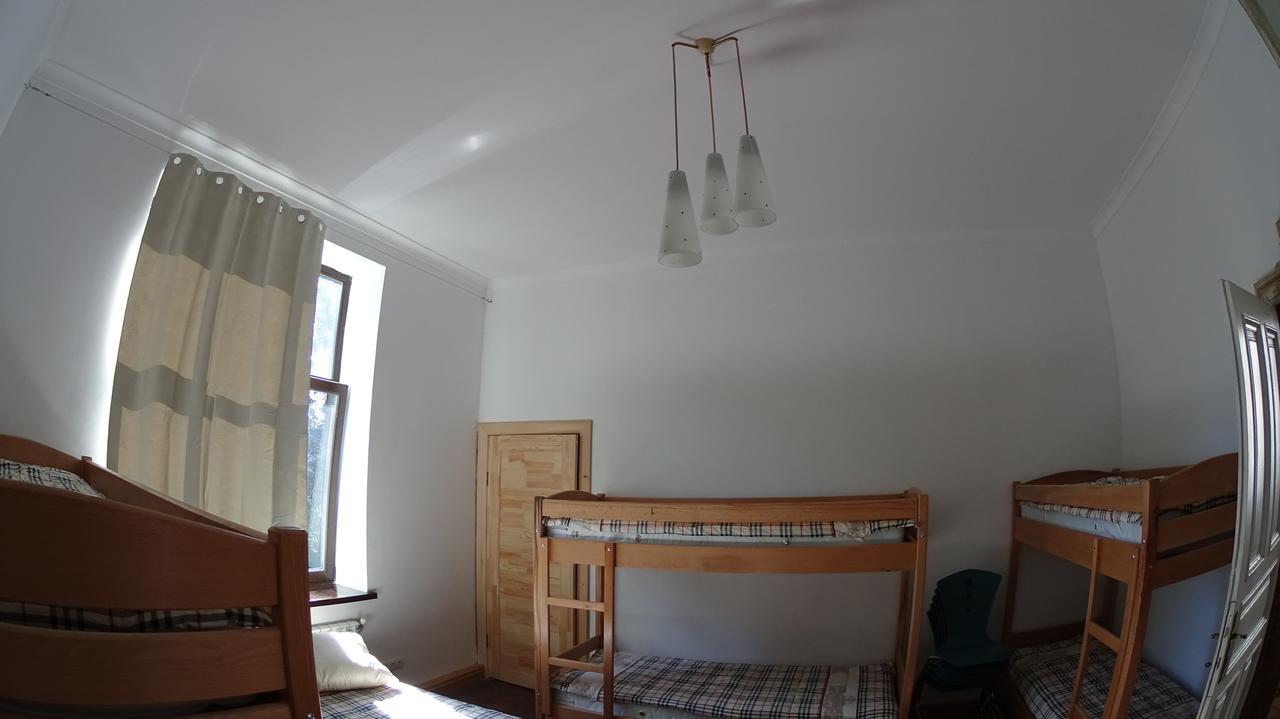 Hostel Mif Ivano Frankivsk Bagian luar foto